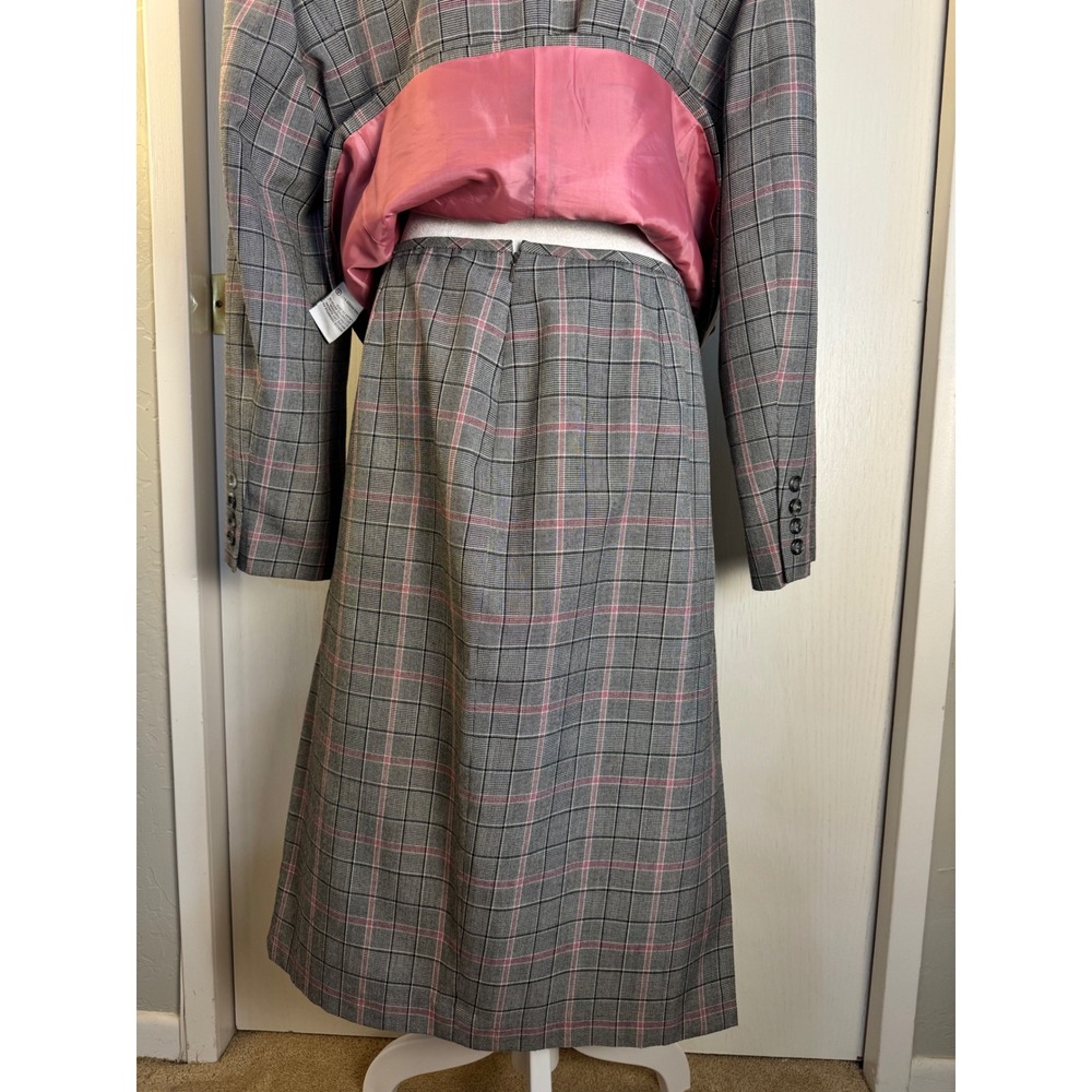Sag Harbor Suit Womens 16 Gray Pink Plaid Blazer and Skirt Set 2 Piece Vintage - Picture 8 of 16